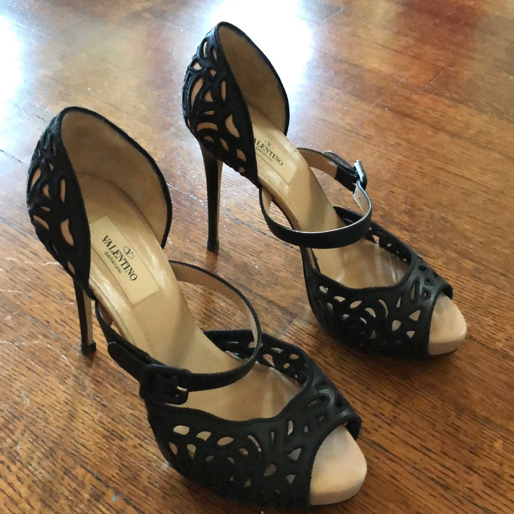 Valentino Black Shoes Size 7 1/2